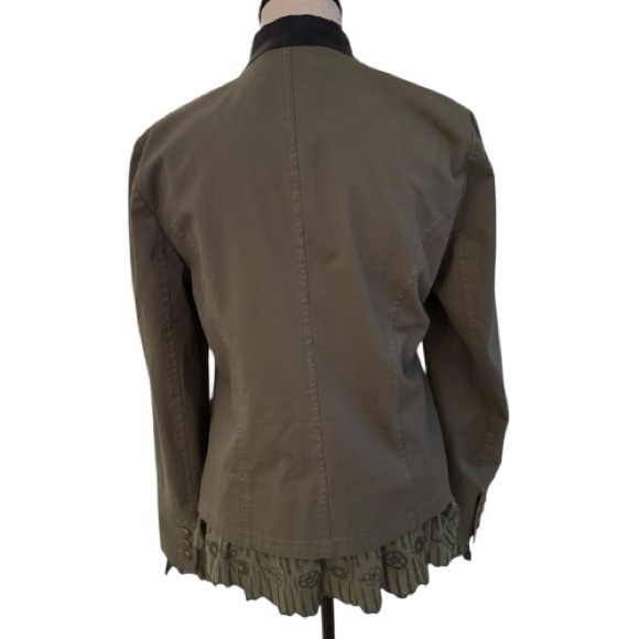 Sundance Women's Blazer with Button Accents - Picture 4 of 5